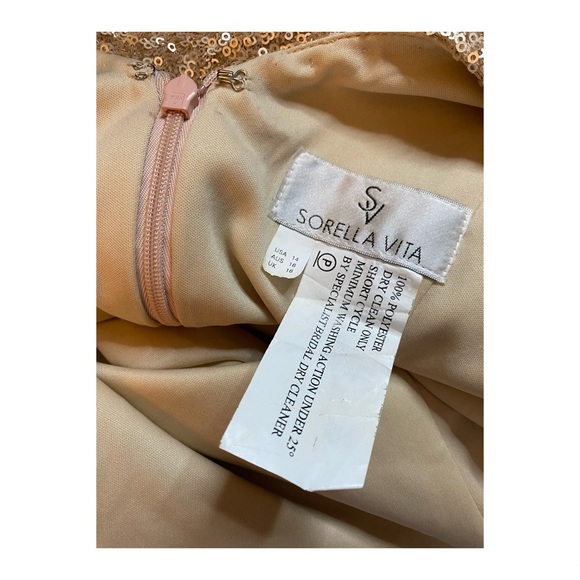 Sorella Vita Gold Sequined Plunge Neckline Sheath Gown 8938- Size 14 - Picture 5 of 6